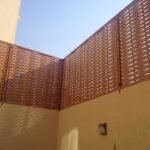 السواتر بين الأمان والجمال دليل اختيار أفضل أنواع السواتر لمنزلك